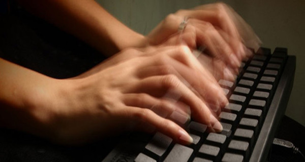 Want to Improve the Quality of Your Writing? Type Slower 想码出好文章?慢点打字吧